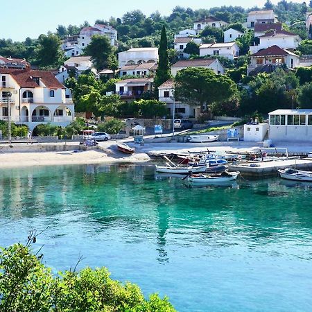 Apartmani Laura Trogir Eksteriør bilde