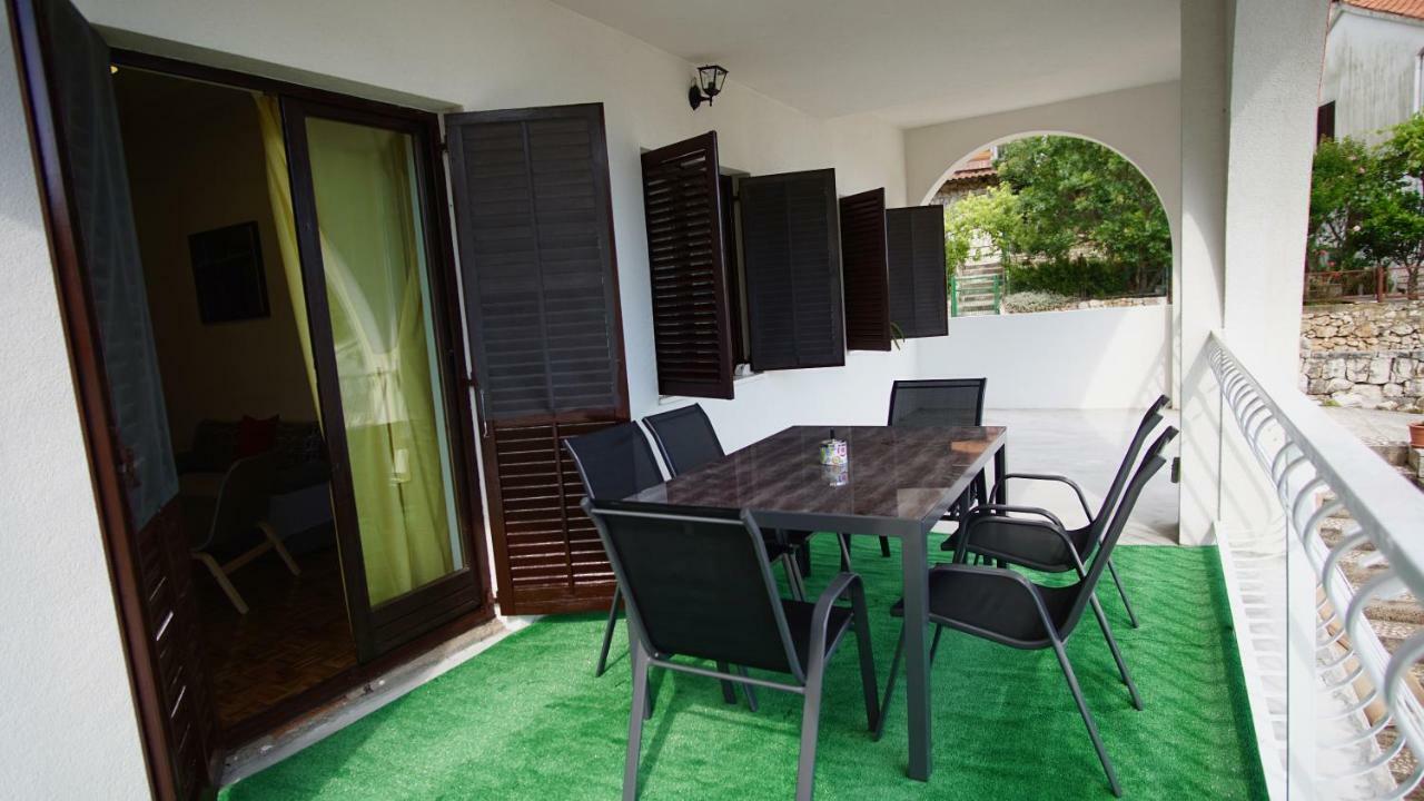Apartmani Laura Trogir Eksteriør bilde