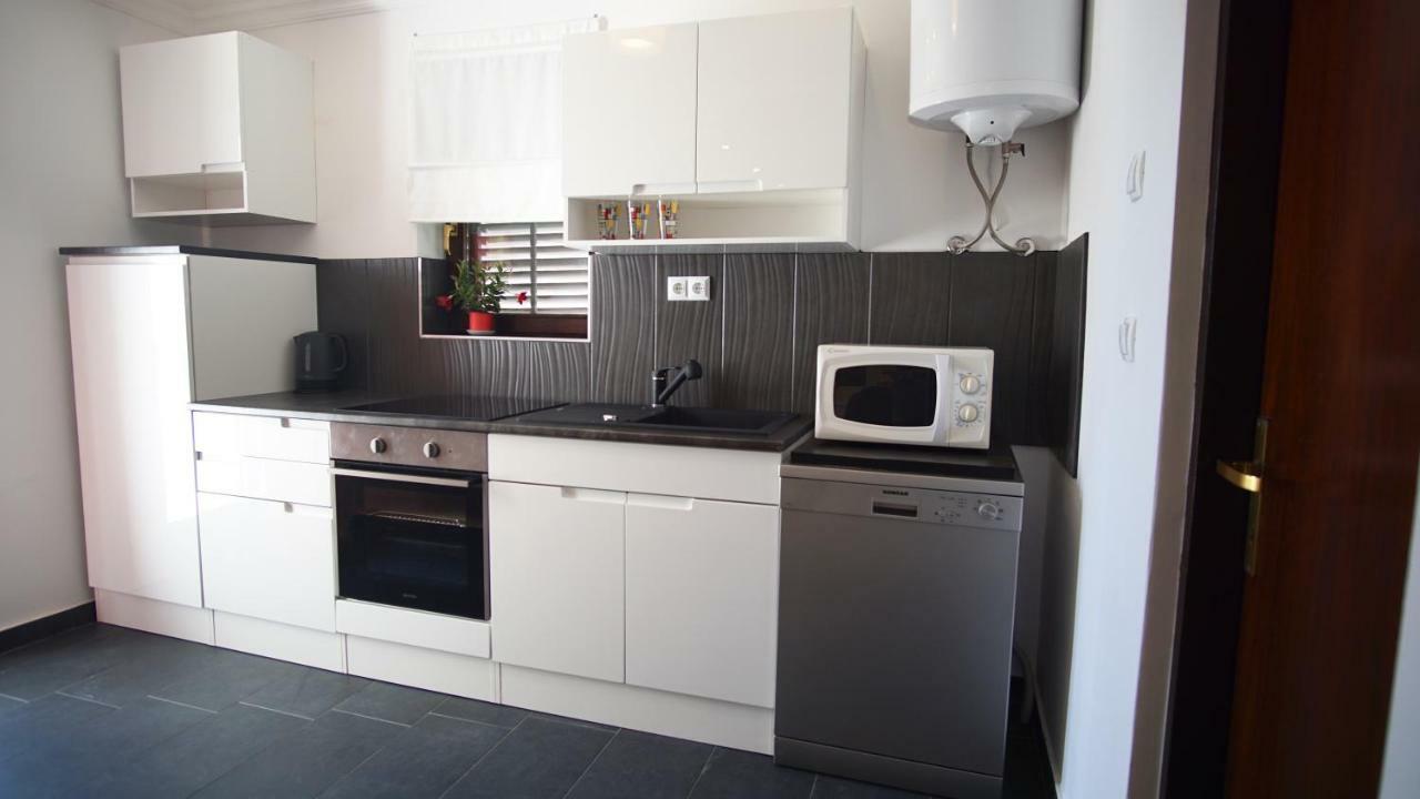 Apartmani Laura Trogir Eksteriør bilde