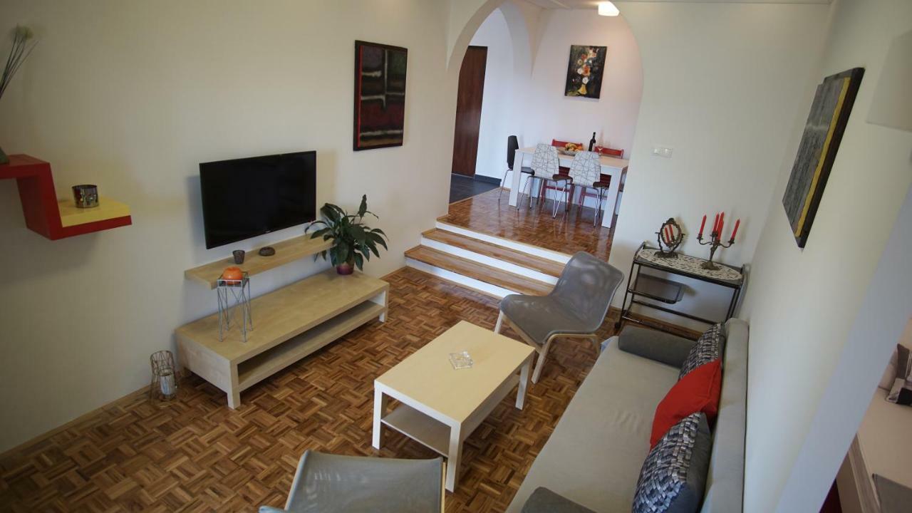 Apartmani Laura Trogir Eksteriør bilde