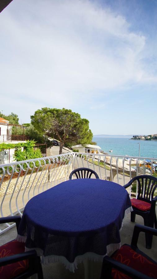 Apartmani Laura Trogir Eksteriør bilde