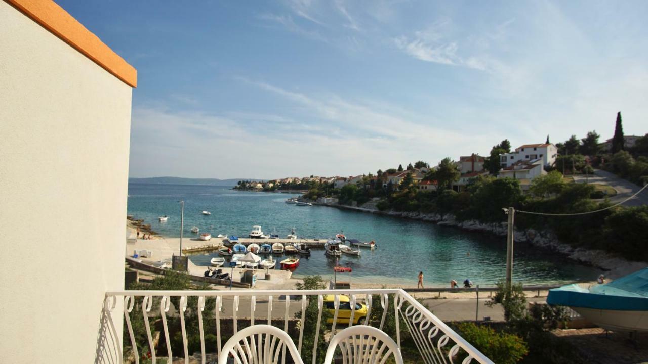 Apartmani Laura Trogir Eksteriør bilde