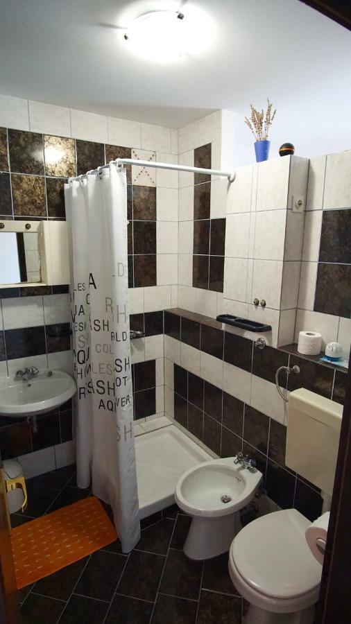 Apartmani Laura Trogir Eksteriør bilde