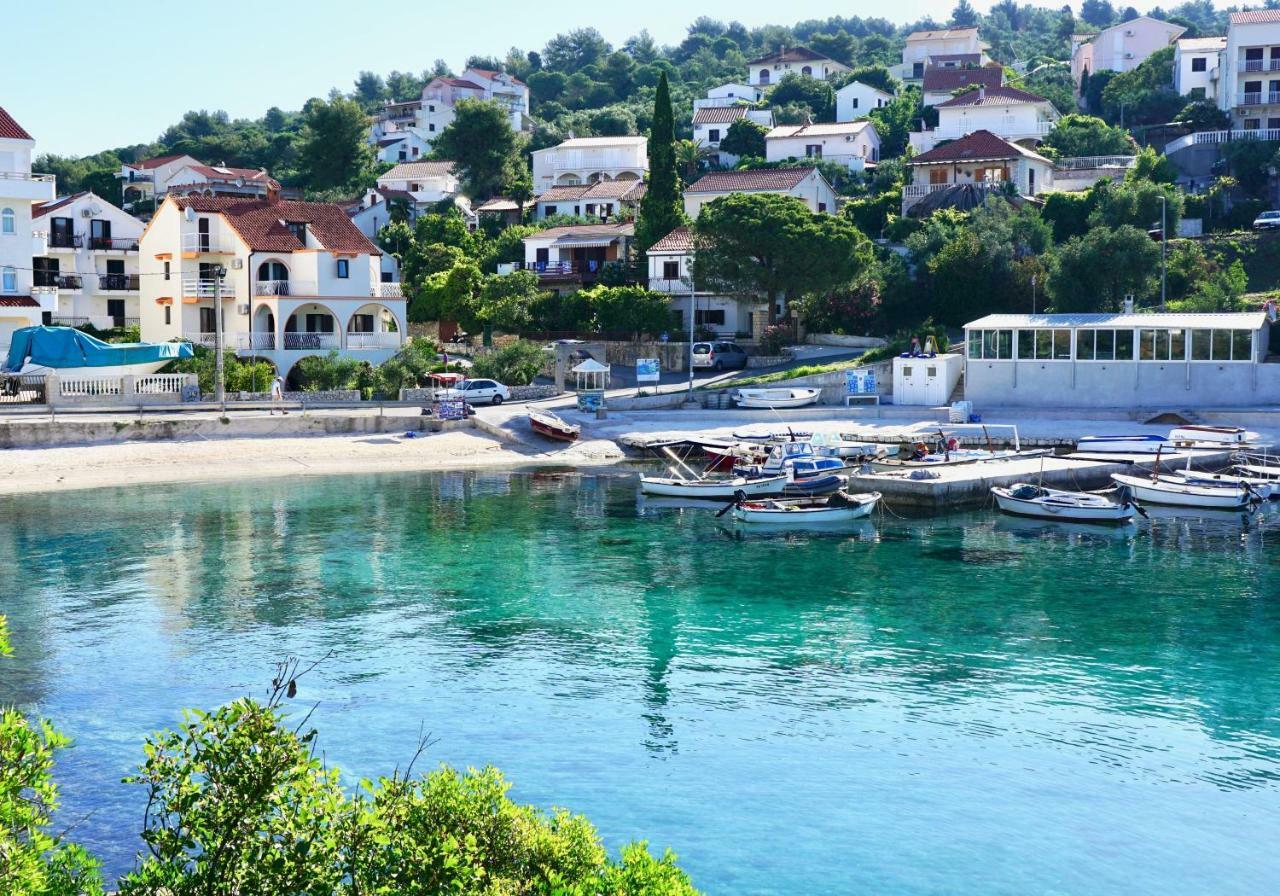 Apartmani Laura Trogir Eksteriør bilde