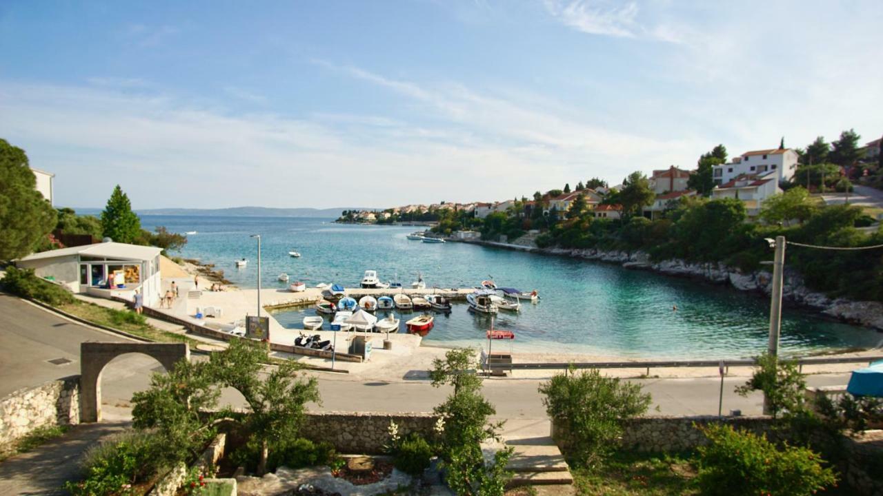Apartmani Laura Trogir Eksteriør bilde