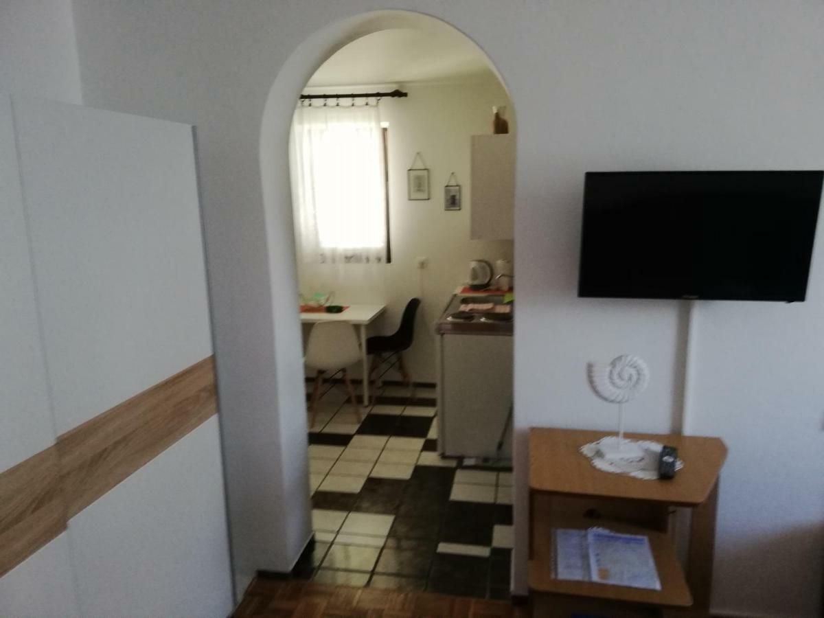 Apartmani Laura Trogir Eksteriør bilde