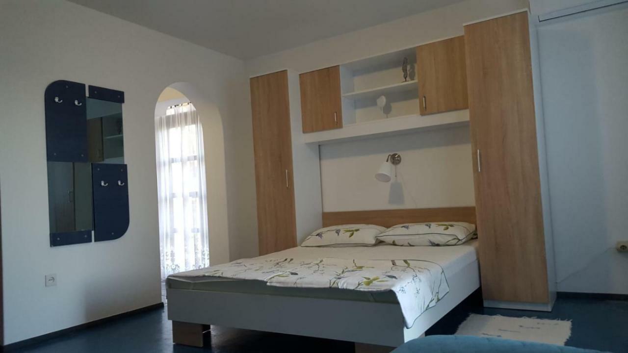 Apartmani Laura Trogir Eksteriør bilde