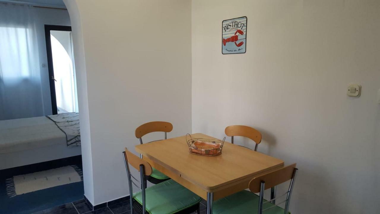 Apartmani Laura Trogir Eksteriør bilde