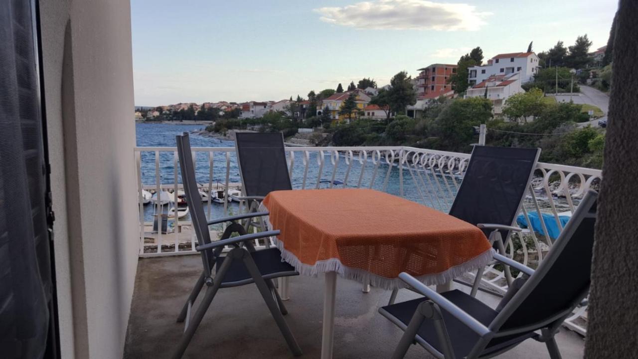 Apartmani Laura Trogir Eksteriør bilde